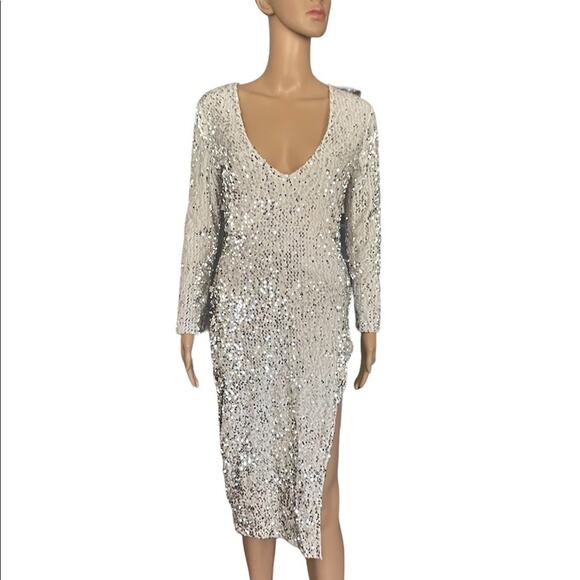NWOT Bodycon DRESS Womens S Silver Deep V Sequined Long Sleeves Slit Cocktail - Picture 1 of 14